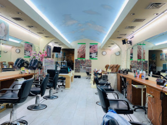 Chi Hair Nails & Spa